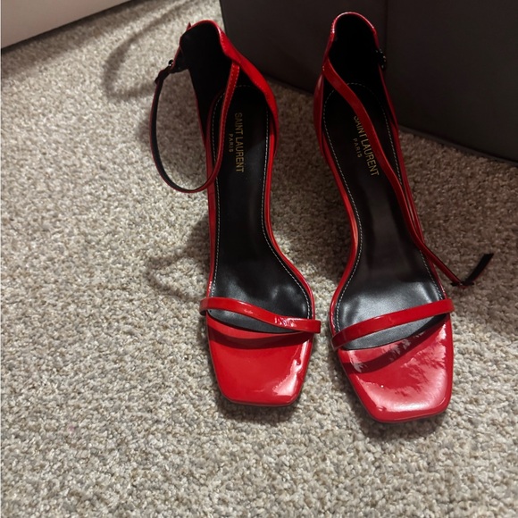 YSL SAINT LAURENT RED OPYUM HEEL ANKLE STRAP IN PATENT LEATHER - Picture 4 of 5